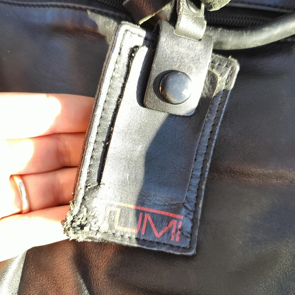 TUMI Italian Leather Expandable Briefcase / Laptop / Bag Carry On. Black - Picture 10 of 11